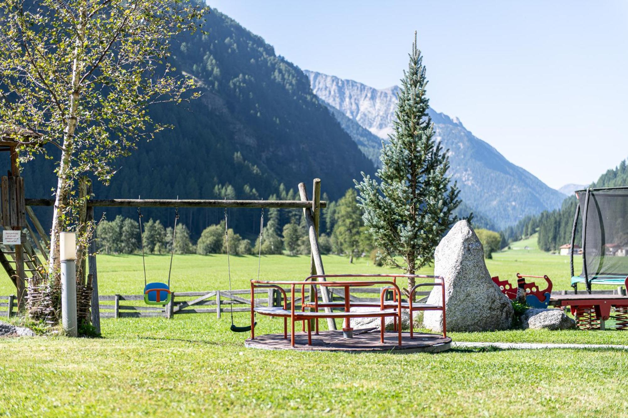 Hotel Bacher Riva di Tures Εξωτερικό φωτογραφία