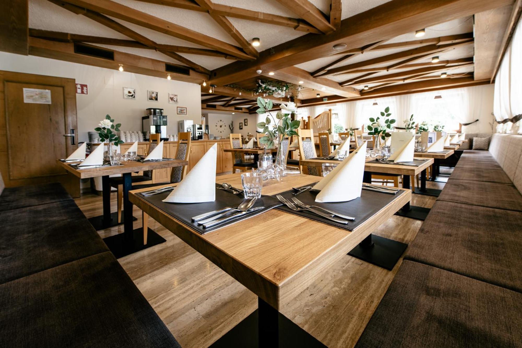 Hotel Bacher Riva di Tures Εξωτερικό φωτογραφία